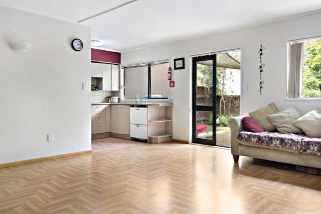 2/697 New North Road Mount Albert_4