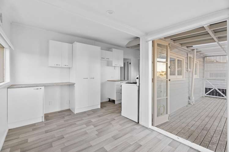 52 Dean Street 10031_6