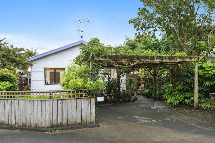 5/121 Bruce Mclaren Road Henderson_12