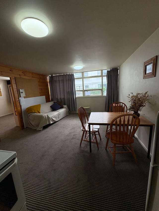 6/22 Sussex Street Mount Cook_2