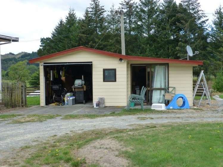 84 Peakes Road Wairau Valley_16