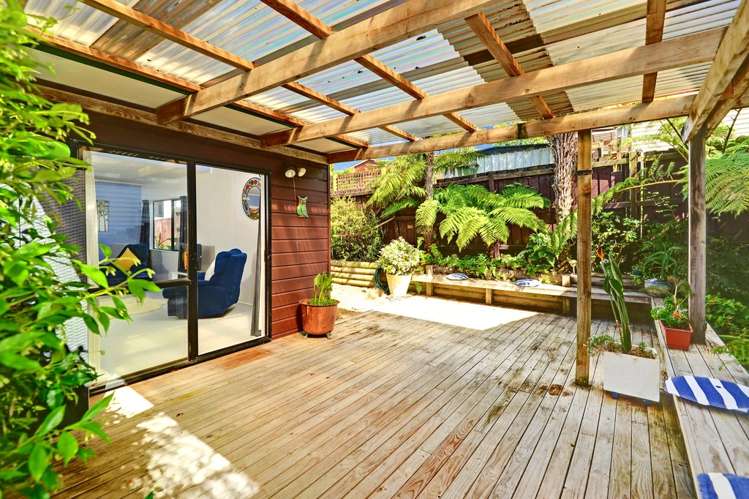 2/12 Agincourt Street Glenfield_6