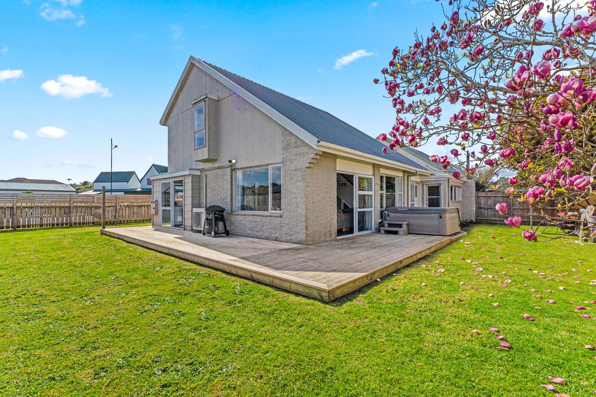 2/96 Racecourse Road Waiuku_0