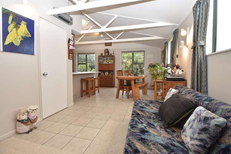 6 Kupe Drive Carterton_9