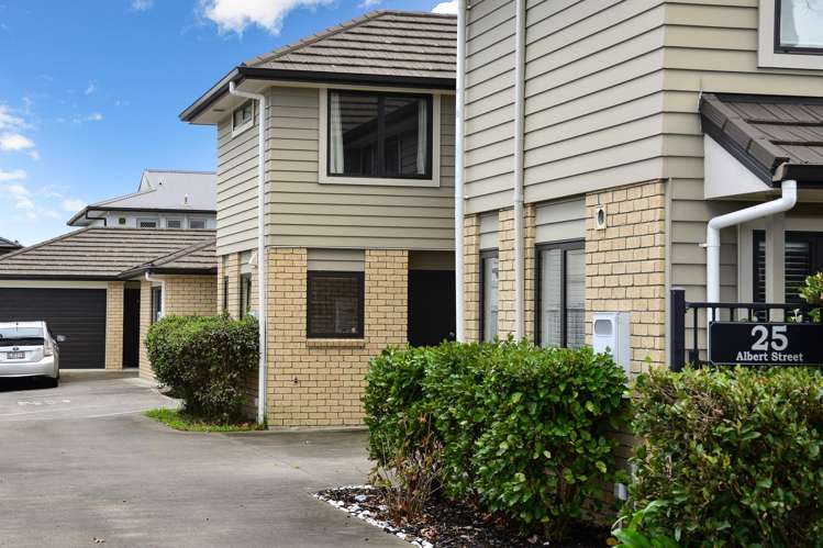 25B Albert Street Hamilton East_14