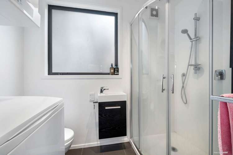 1/41 Lake Road Northcote_10