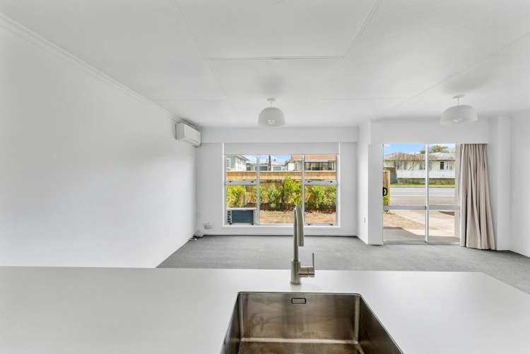 24b & 24c Omata Road Marfell_18