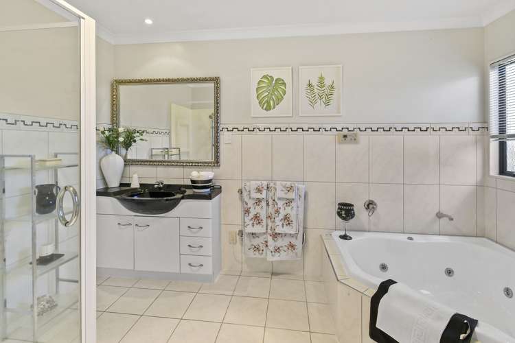 16 Lobelia Rise Goodwood Heights_10