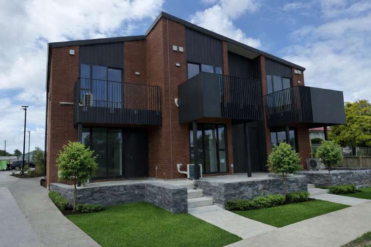 10-12 Humphreys Place_0