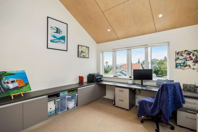 8 Summit Drive Mount Albert_25