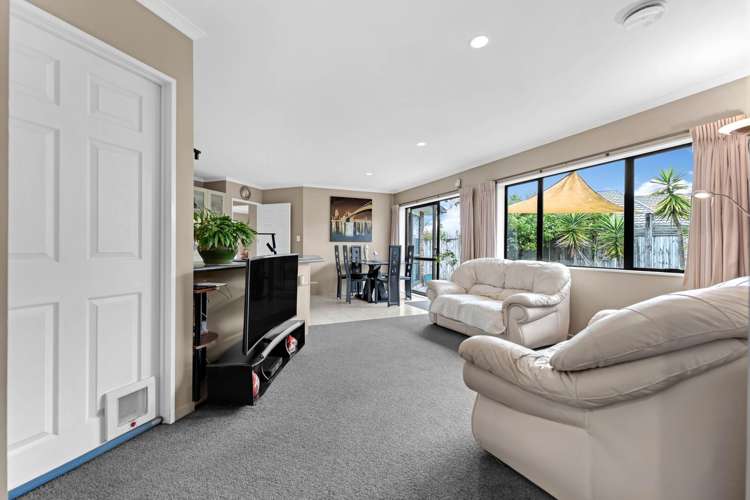 7 Holsten Place Massey_8