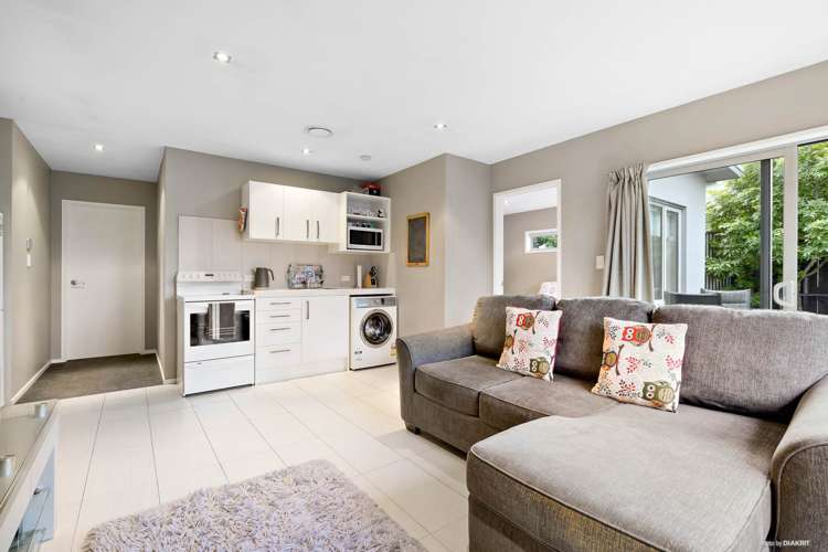 33 Constellation Avenue Beachlands_19