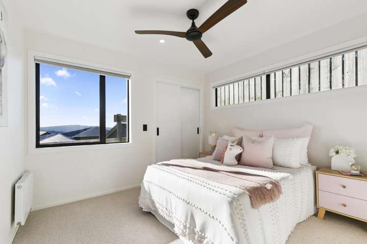 81 Cedarwood Street Woodridge_16