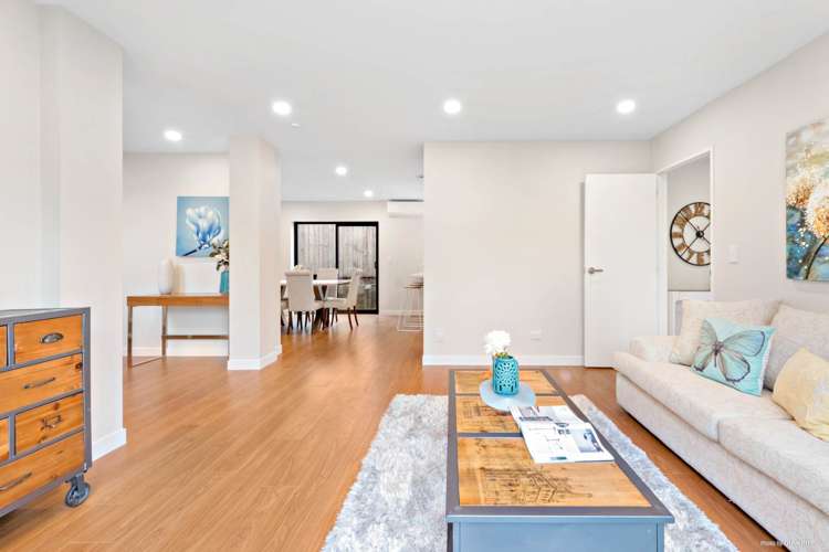 7 Han Court Glen Eden_4