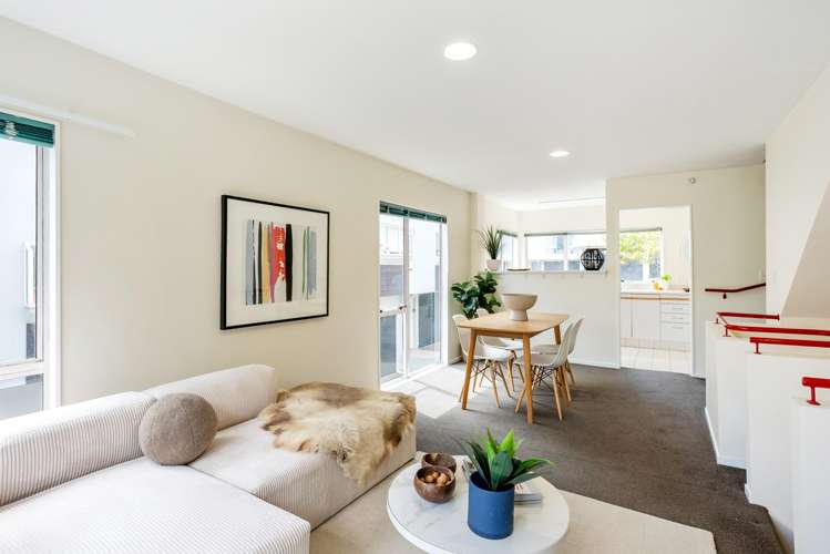 16/20 Thompson Street_2