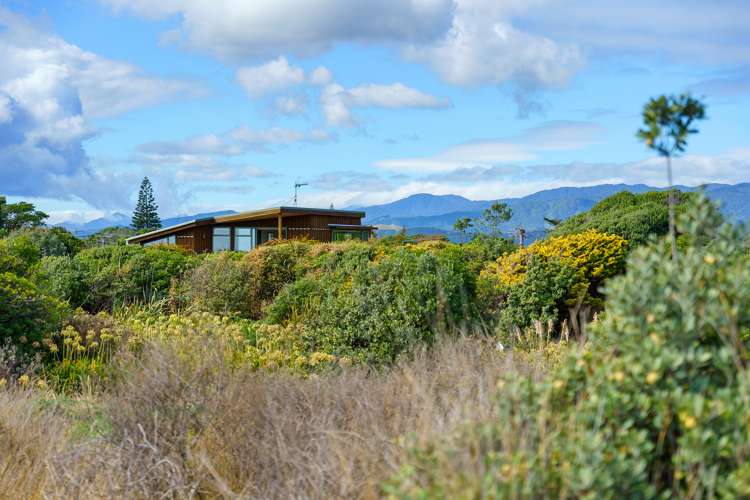 31 Kapiti Lane Otaki Beach_24