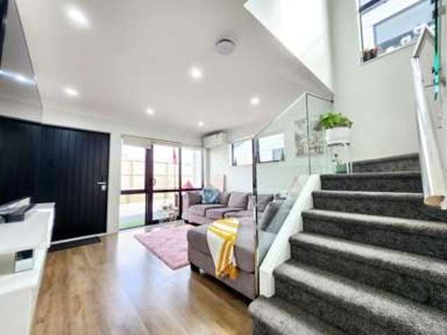 6C Christmas Road 10686_2