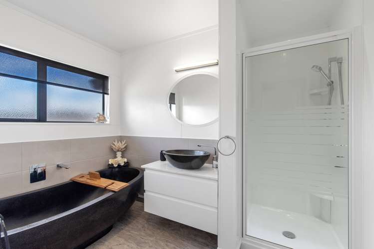 48 Sapphire Drive Hairini_18