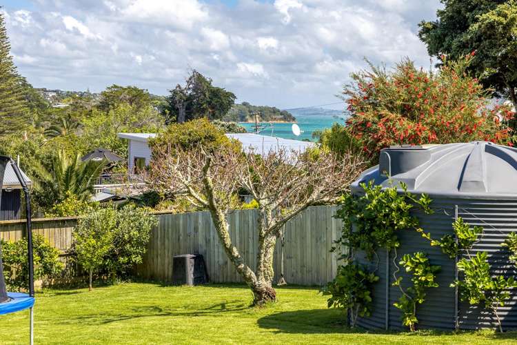 6 Alison Road Surfdale_25