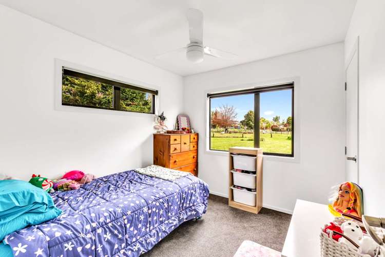 87 Pigeon Valley Road Wakefield_22