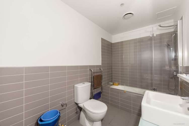 1404/18 Beach Road City Centre_7