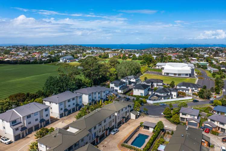 8/22 Northcross Drive Oteha_18