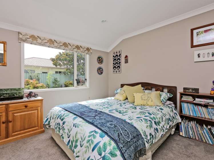 77 Kensington Drive Taradale_11