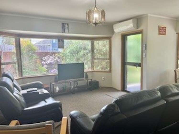 1/20 Reid Road New Lynn_5