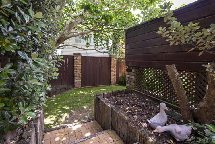 77a The Parade Bucklands Beach_35