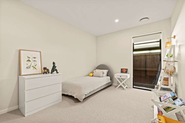 32 Walter Case Drive Harewood_21