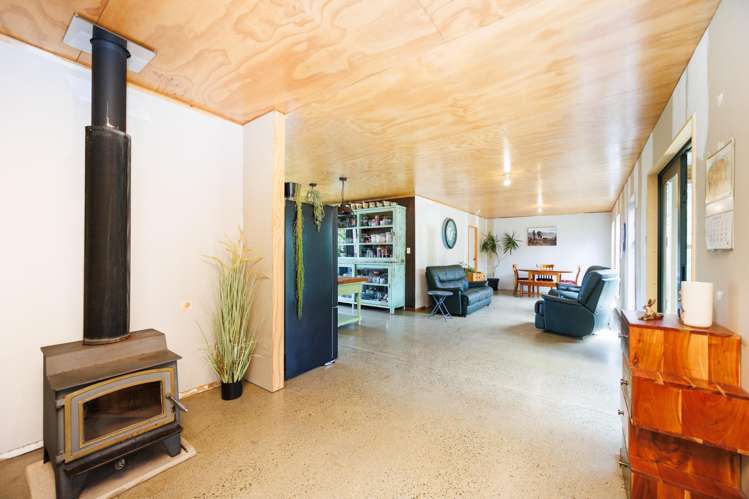 135 Zigzag Road Pohangina Valley_11