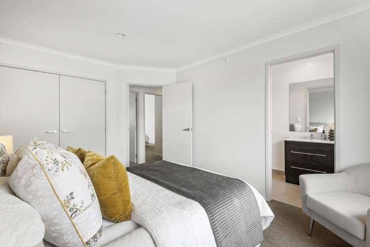 35 & 35A Aberley Road Schnapper Rock_6