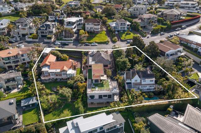 ‘Empty-nest’ neighbours on NZ’s record-breaking street team up to sell their mansions