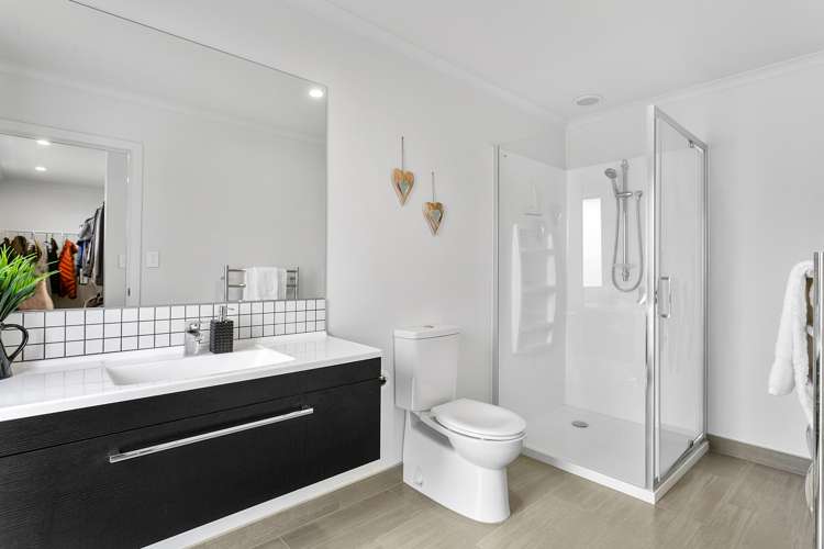 20 Alan Livingston Drive Cambridge_10