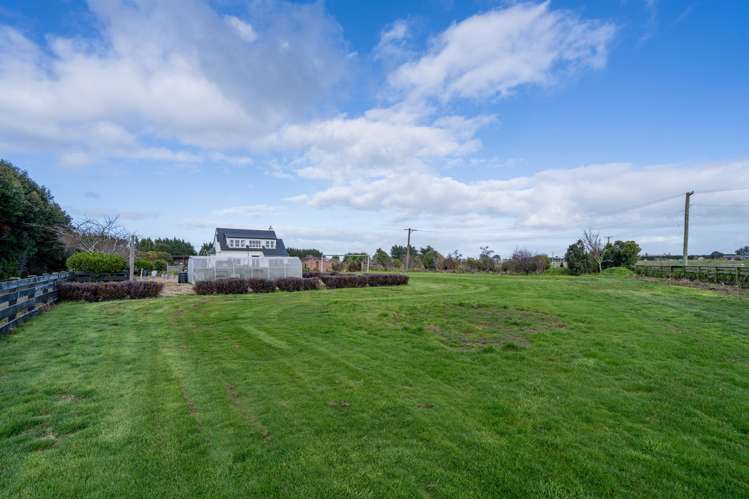391 Bay Road West Plains_47