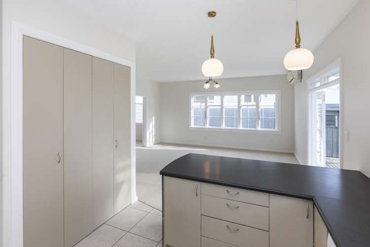 251 Breezes Road Aranui_6