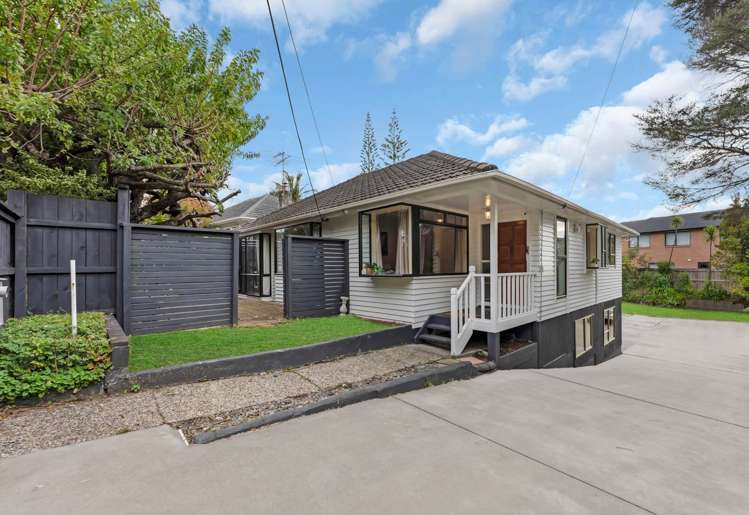 7 Golf Road New Lynn_30