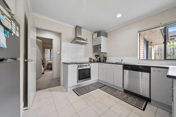 25 Peninsula Road Mangere_14