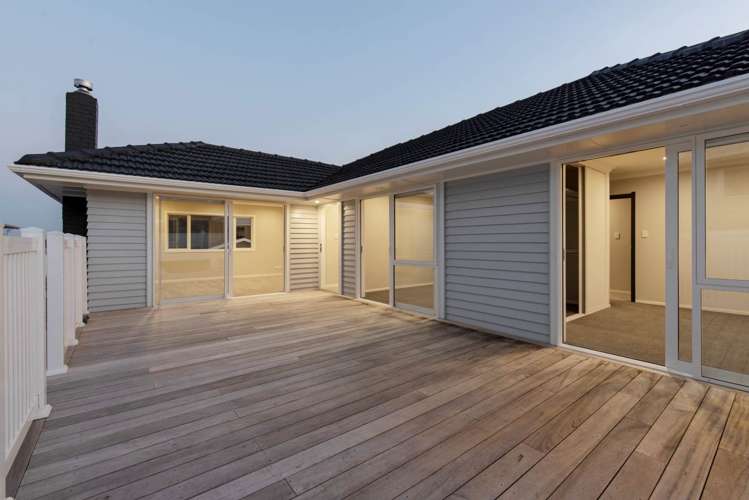 117 Tirimoana Road Te Atatu South_14