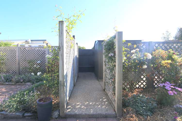 82 Lowe Street Avenal_32