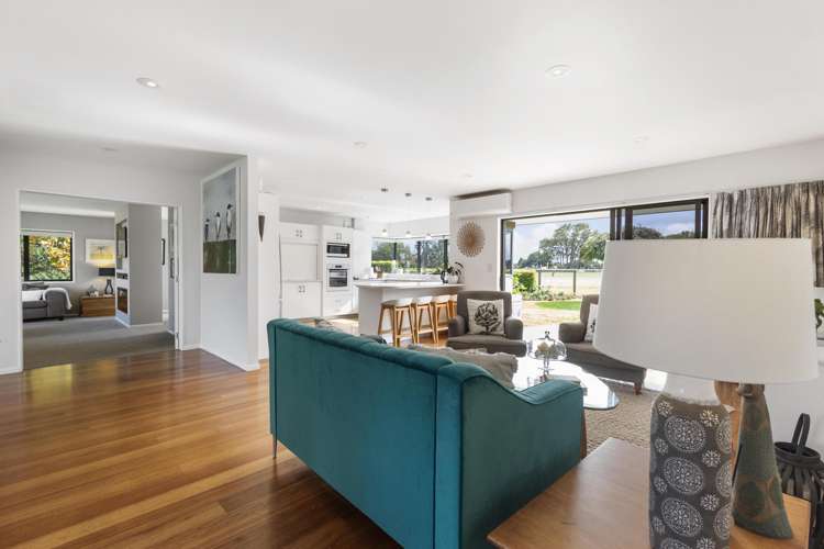 12 Cowley Drive Leamington_9