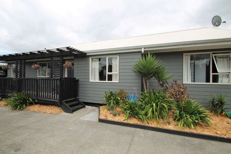 19 Parakai Avenue Parakai_16