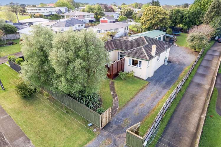 17 Howden Street Waiuku_15