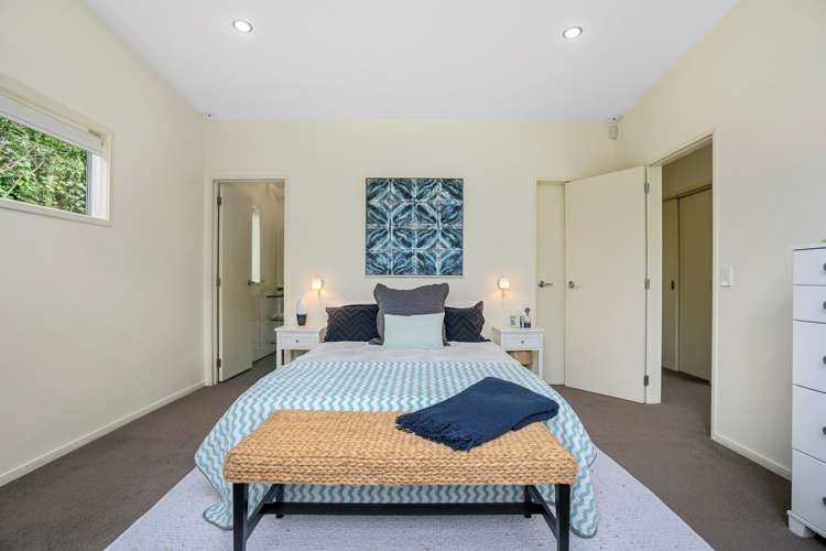 23 Crocombe Crescent Beach Haven_17