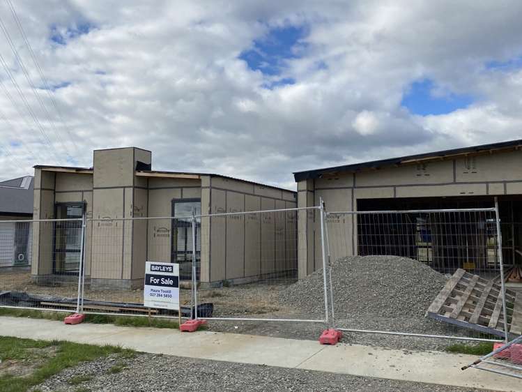 10 Corsica Court Fitzherbert_3