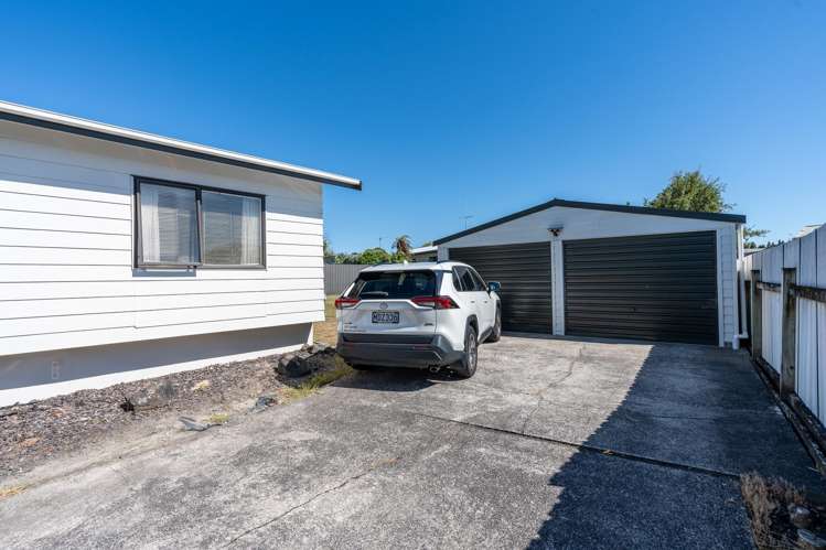 11 Tupelo Street Pukete_12