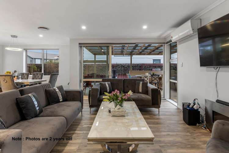 24 Soaring Bird Drive Takanini_10