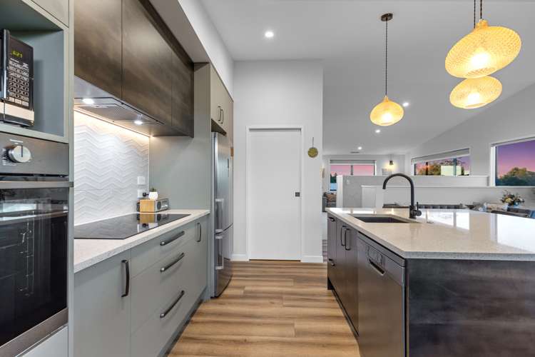 16 Mearns Way Ohauiti_11