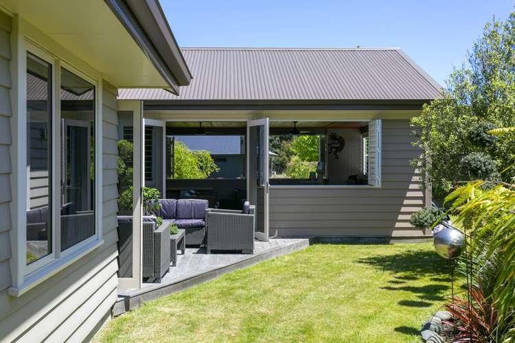 51 Montgomery Crescent Kinloch_17