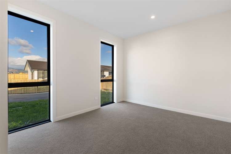 8 Agathis Crescent Wigram_11